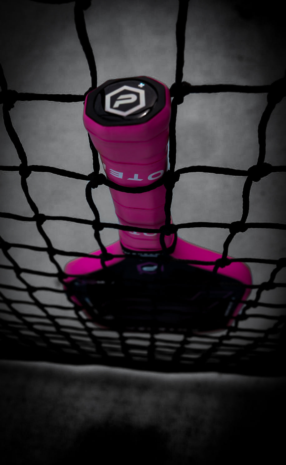 P+ PowerSpin Carbon COREx3 (Neon Pink) – pickleball paddle close-up