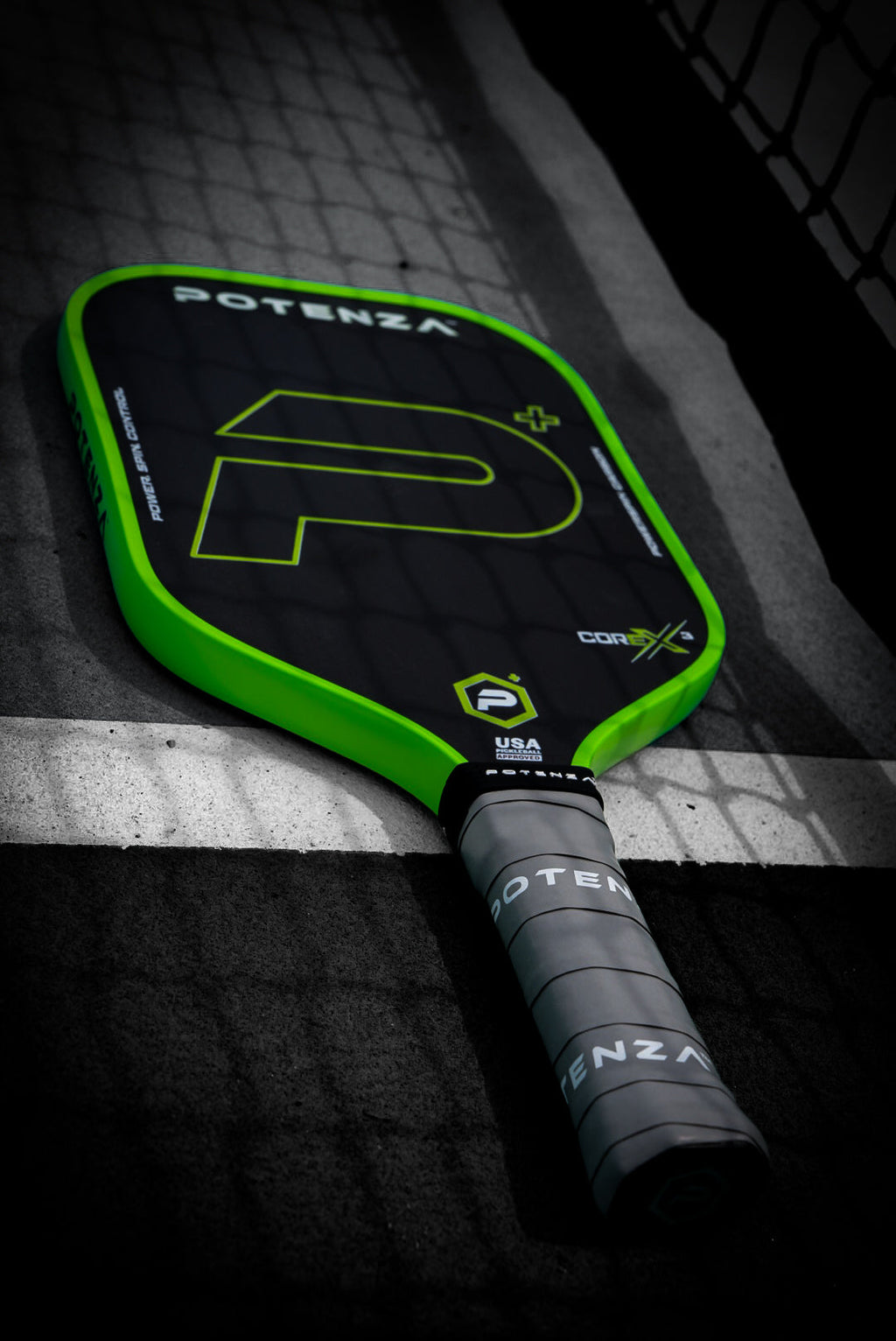 P+ PowerSpin Carbon COREx3 (Neon Green) – pickleball paddle detail