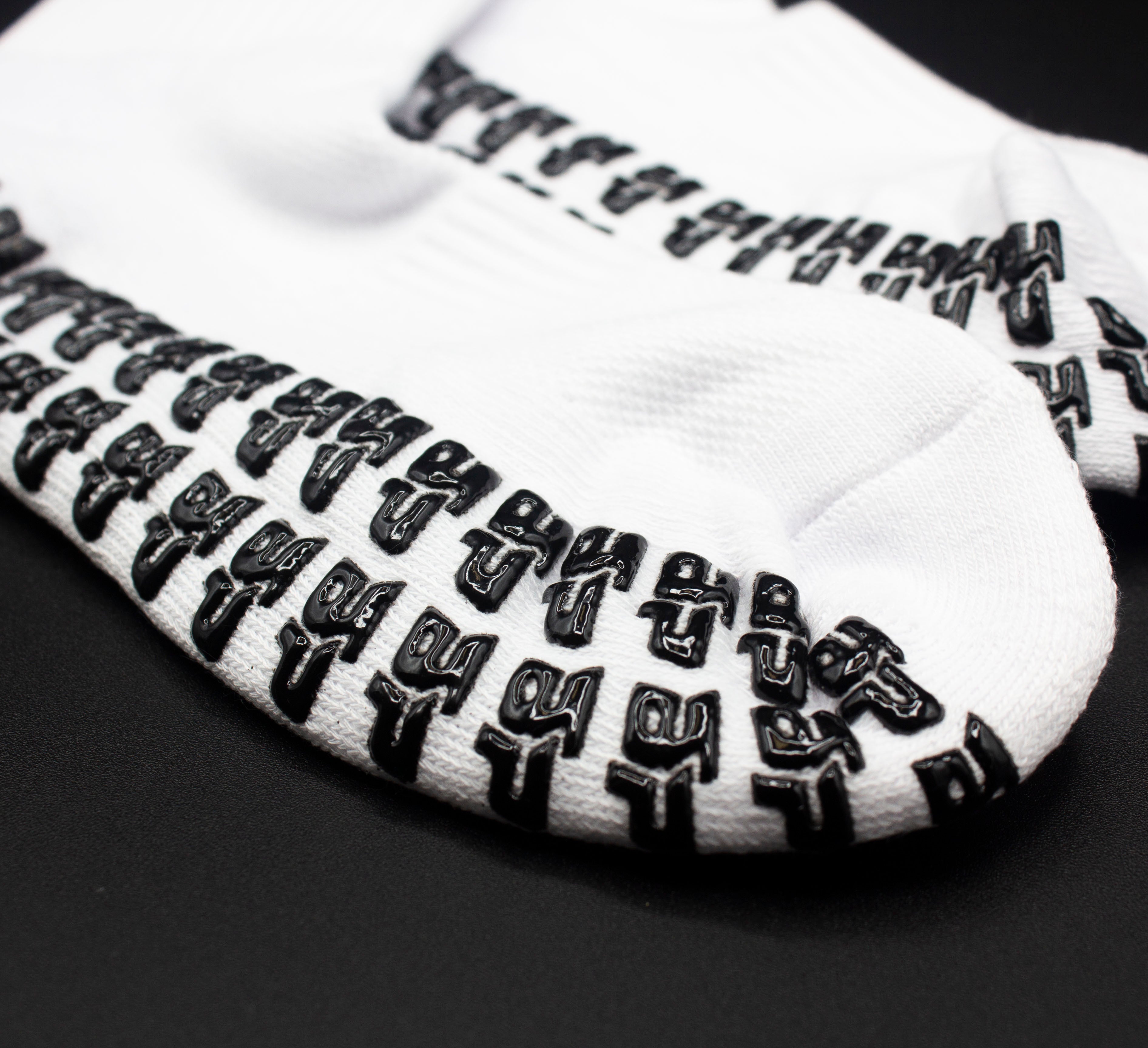 Performance Socks - GRIPtech™ – pickleball apparel in use